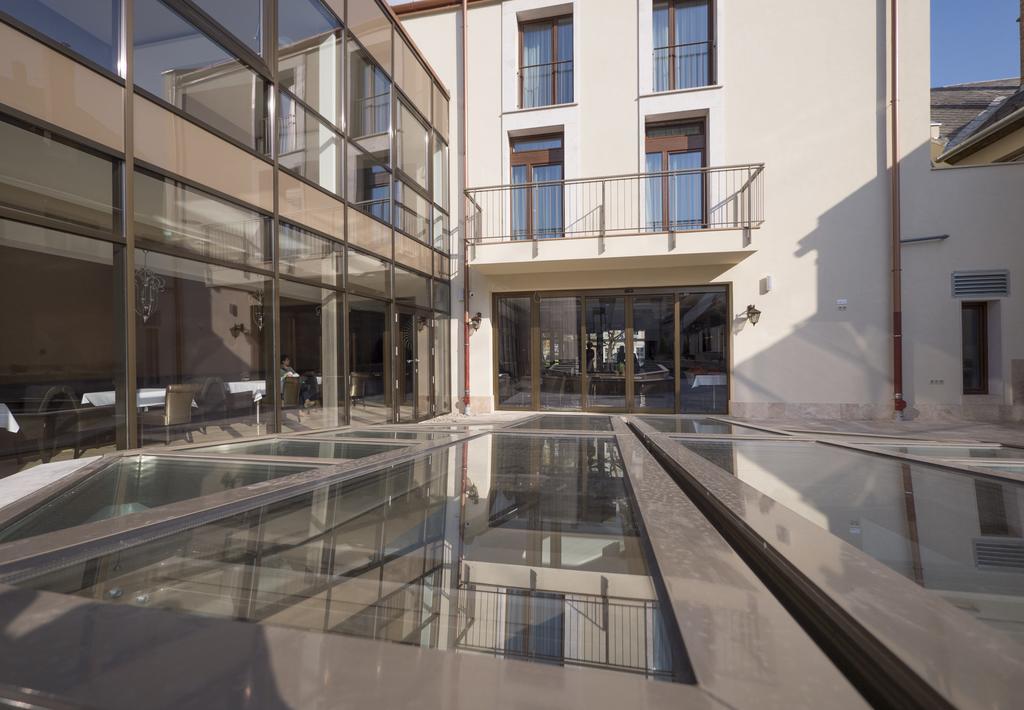 Hotel Merops Meszaros Szekszárd Exterior foto